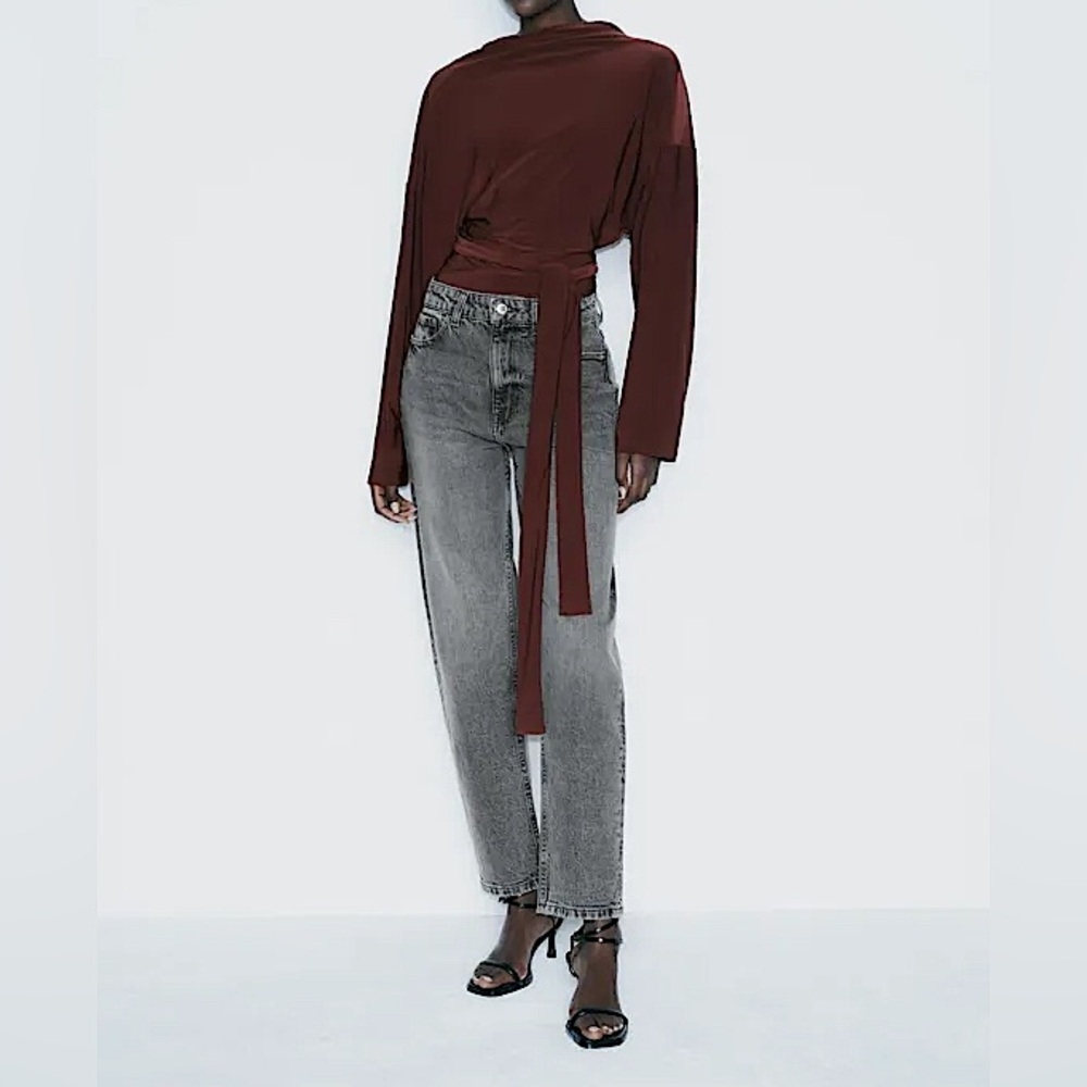 {Zara} High Rise Mom Cheeky Tapered Straight Leg Rigid Denim Jeans